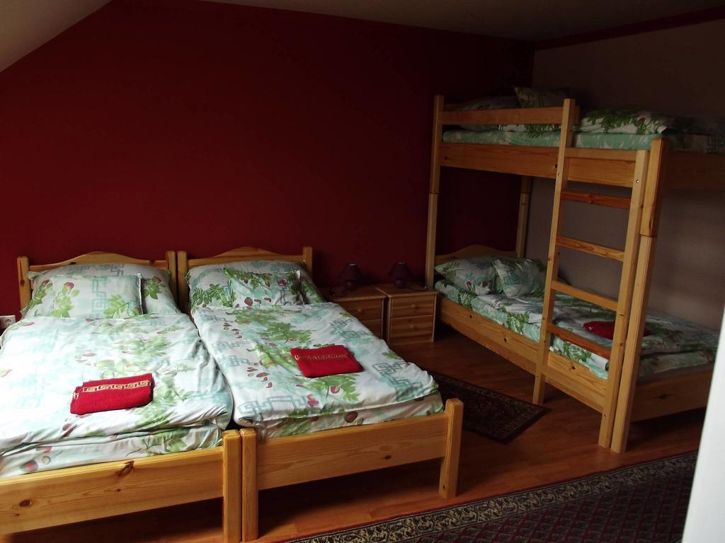 Öreg diófa Vendégház Abaújszántó Camera foto